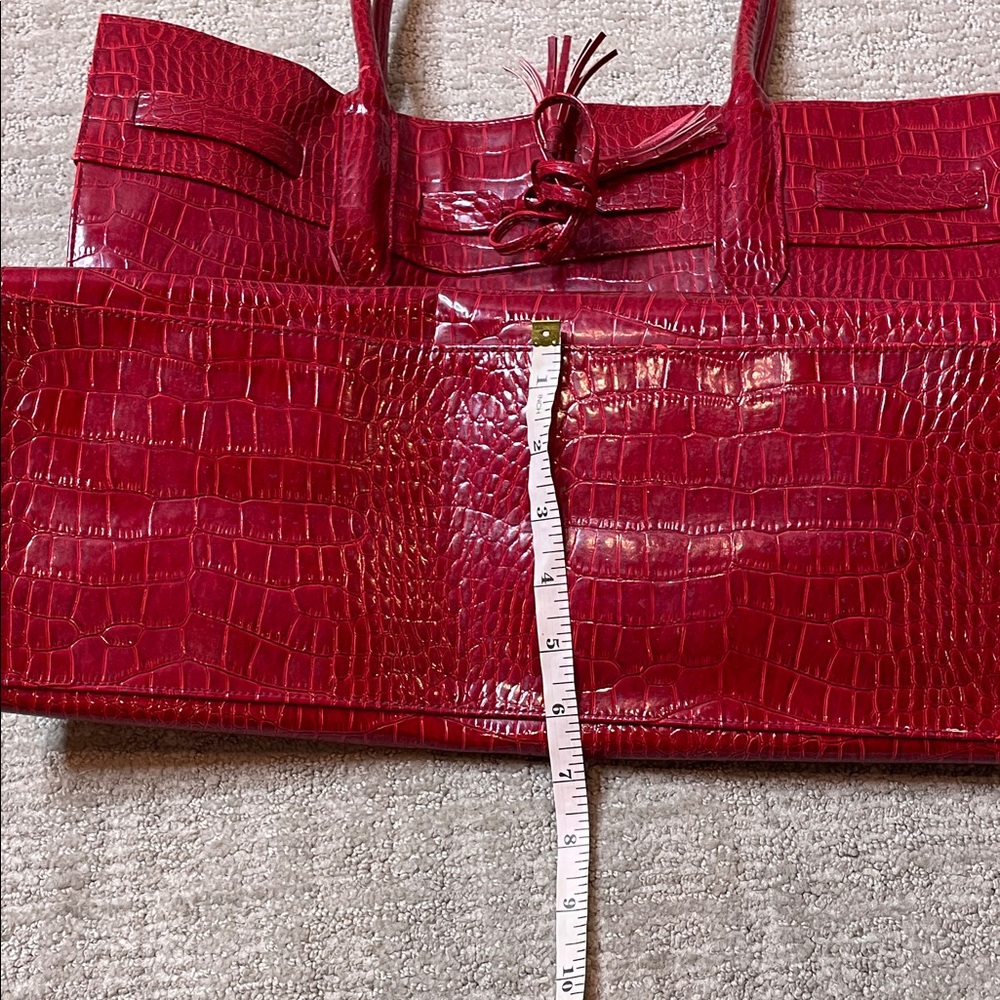 Elizabeth Arden Vibrant Red Tote Bag - Picture 7 of 7